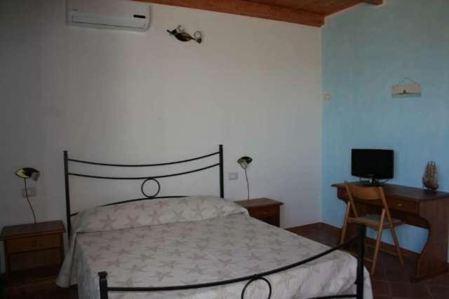 La Tankitta Turismo Rurale Hostal Stintino Habitación foto